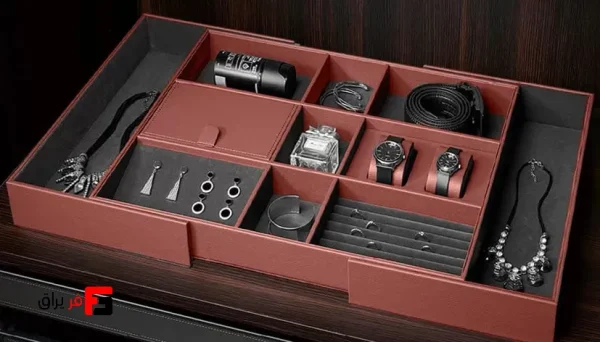 Compact mesh leather box with adjustable size, French style design
