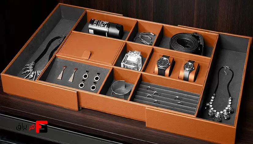 Compact mesh leather box with adjustable size, French style design